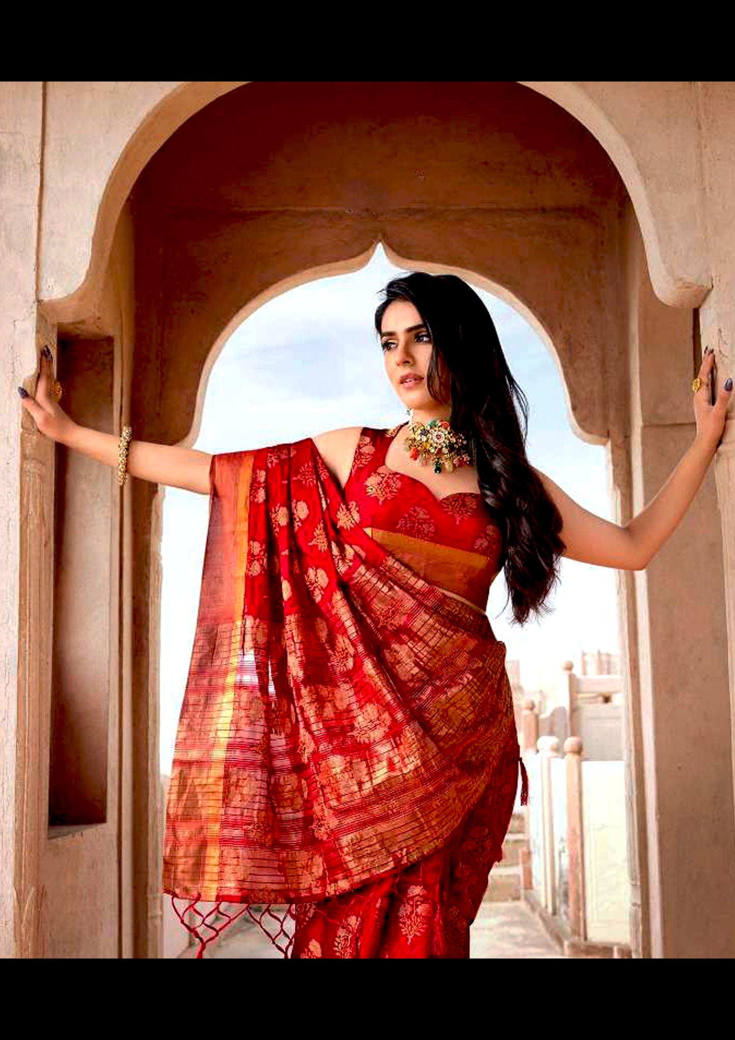 Red Pure Silk Saree With Blouse and Border (Unstitched)