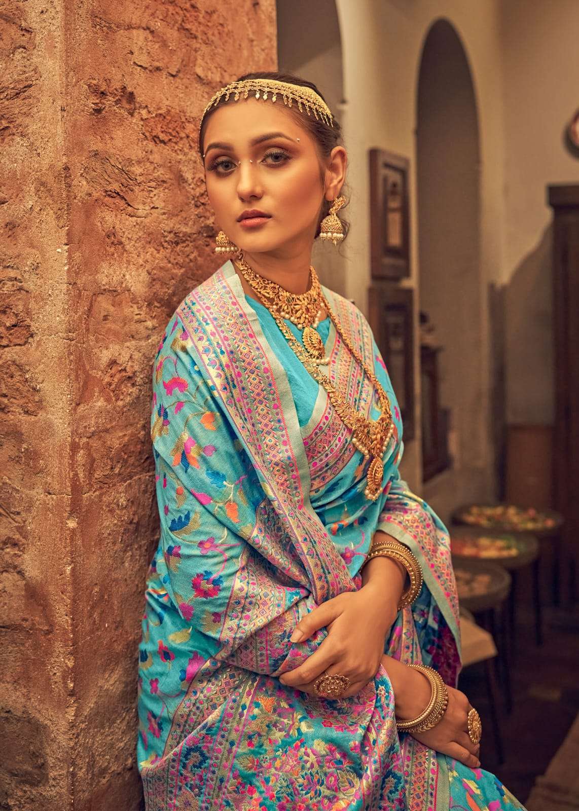 Blue pure silk saree with heavy aanchal golden border and printed blouse (Unstitched)