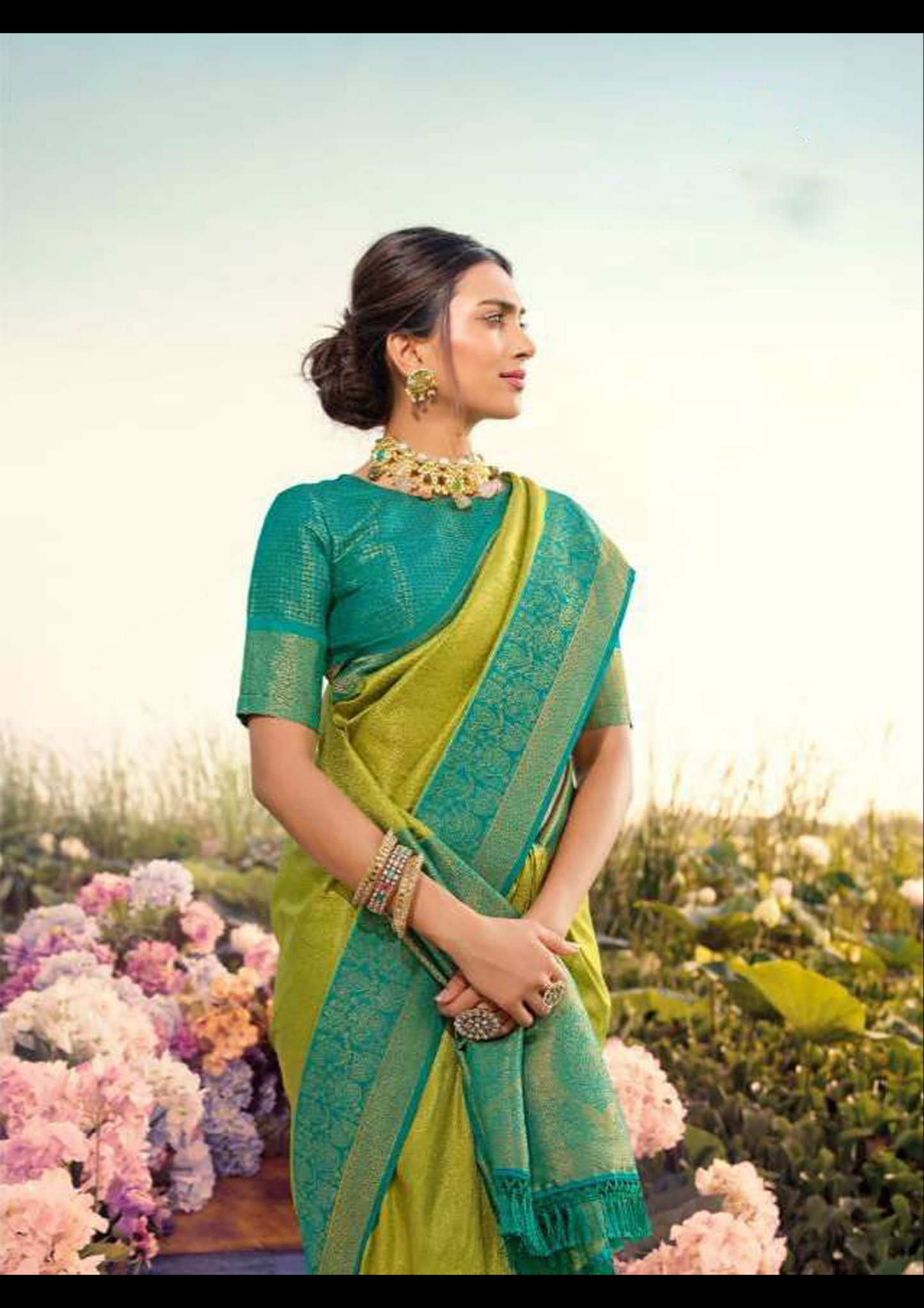 Light Green Pure Silk Saree With Cyan Green Blouse And Border (Unstitched)