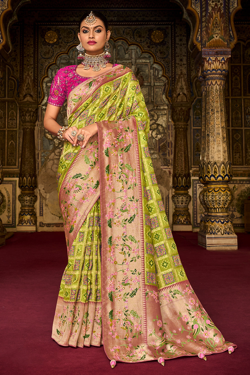 Green pure silk saree with heavy aanchal pink golden border and pink printed blouse (Unstitched)