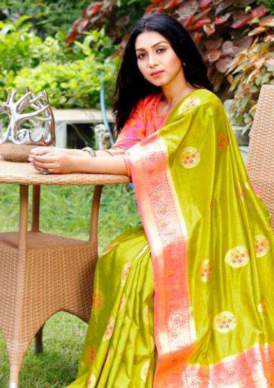 Green pure silk saree with heavy aanchal pink golden border and printed pink blouse (Unstitched)